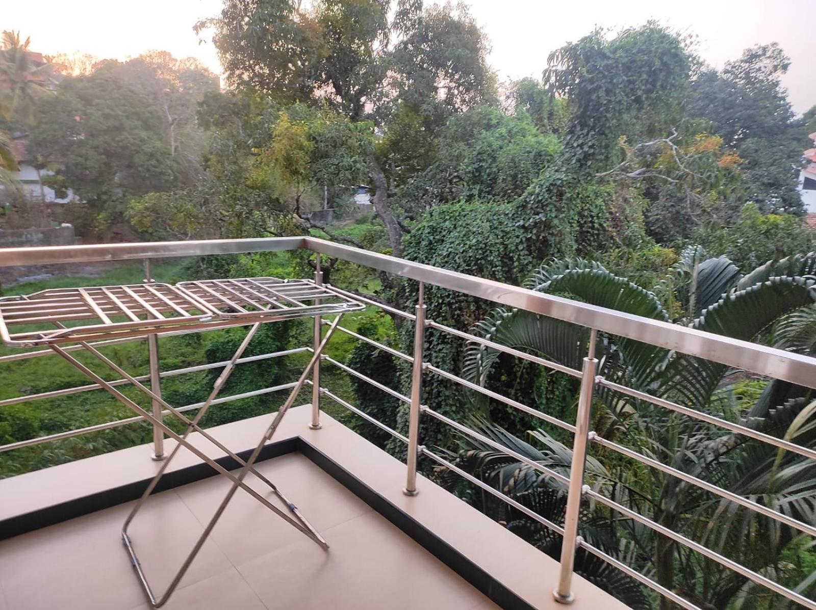 Ivy Retreat- Serviced Apartments Baga Buitenkant foto